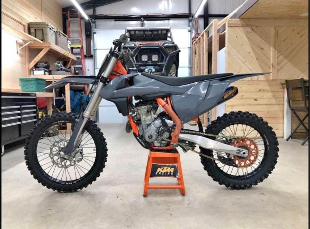 Yamaha raptor 125cc dirt bike